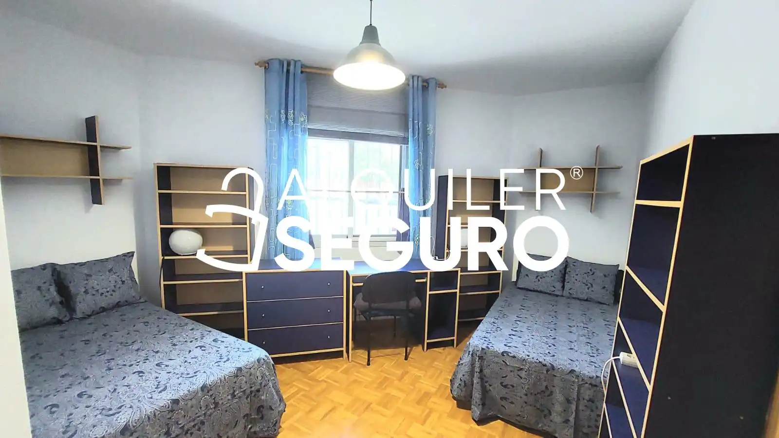 Bedroom of Flat for rent in Madrid  with Air Conditioner, Heating and Furnished