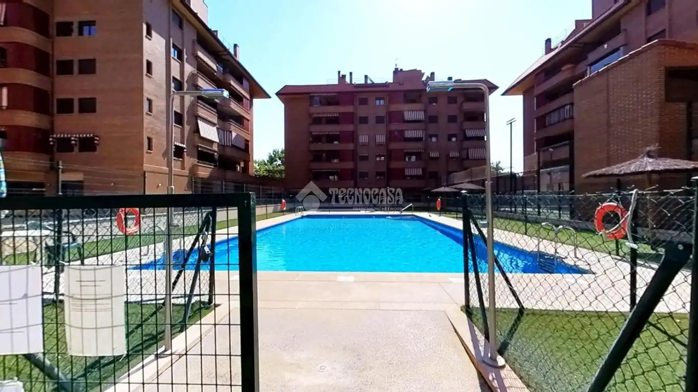Swimming pool of Flat for sale in Alcalá de Henares  with Air Conditioner, Terrace and Storage room