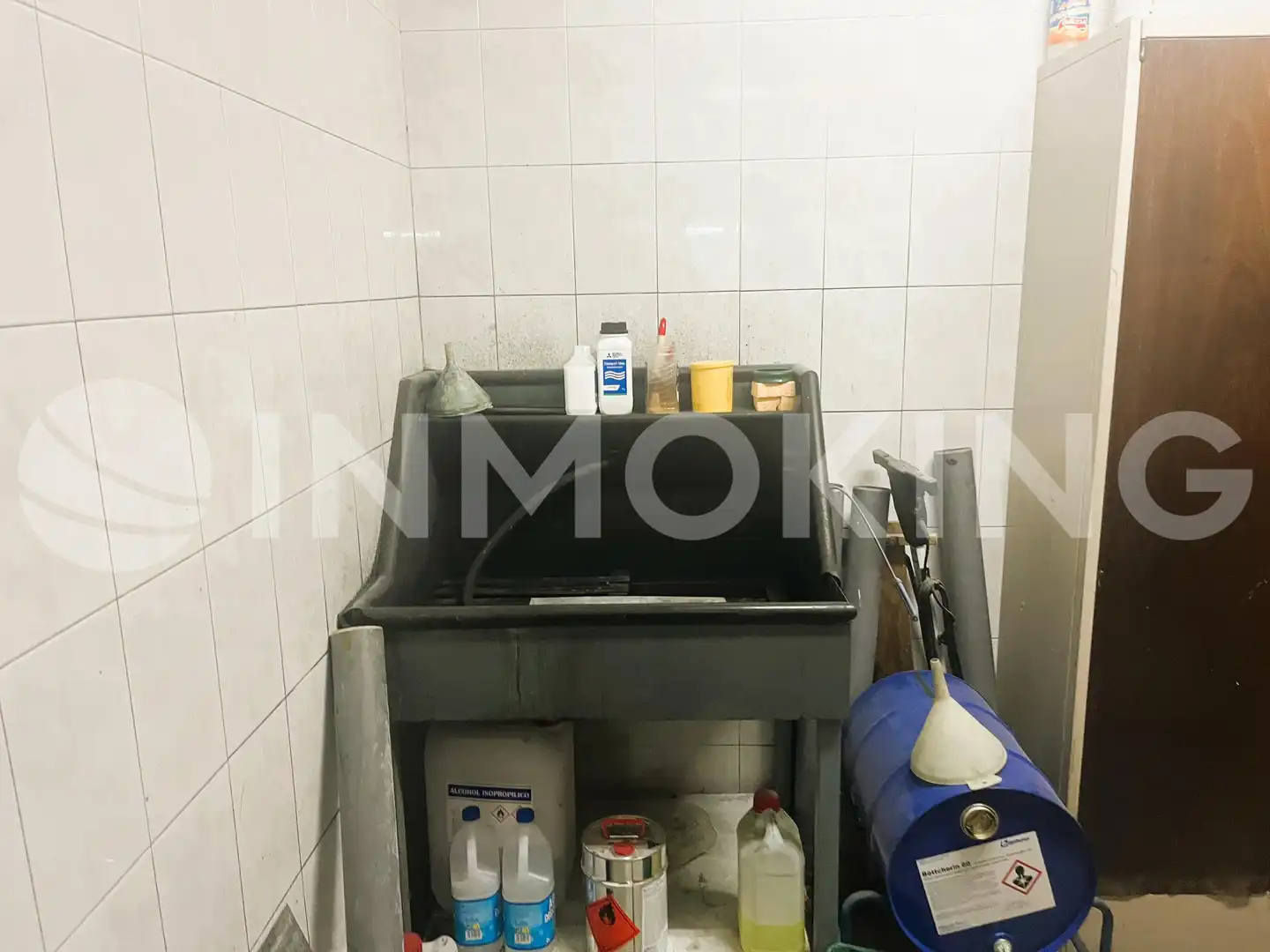Cocina de Nave industrial de alquiler en San Sebastián de los Reyes con Calefacción