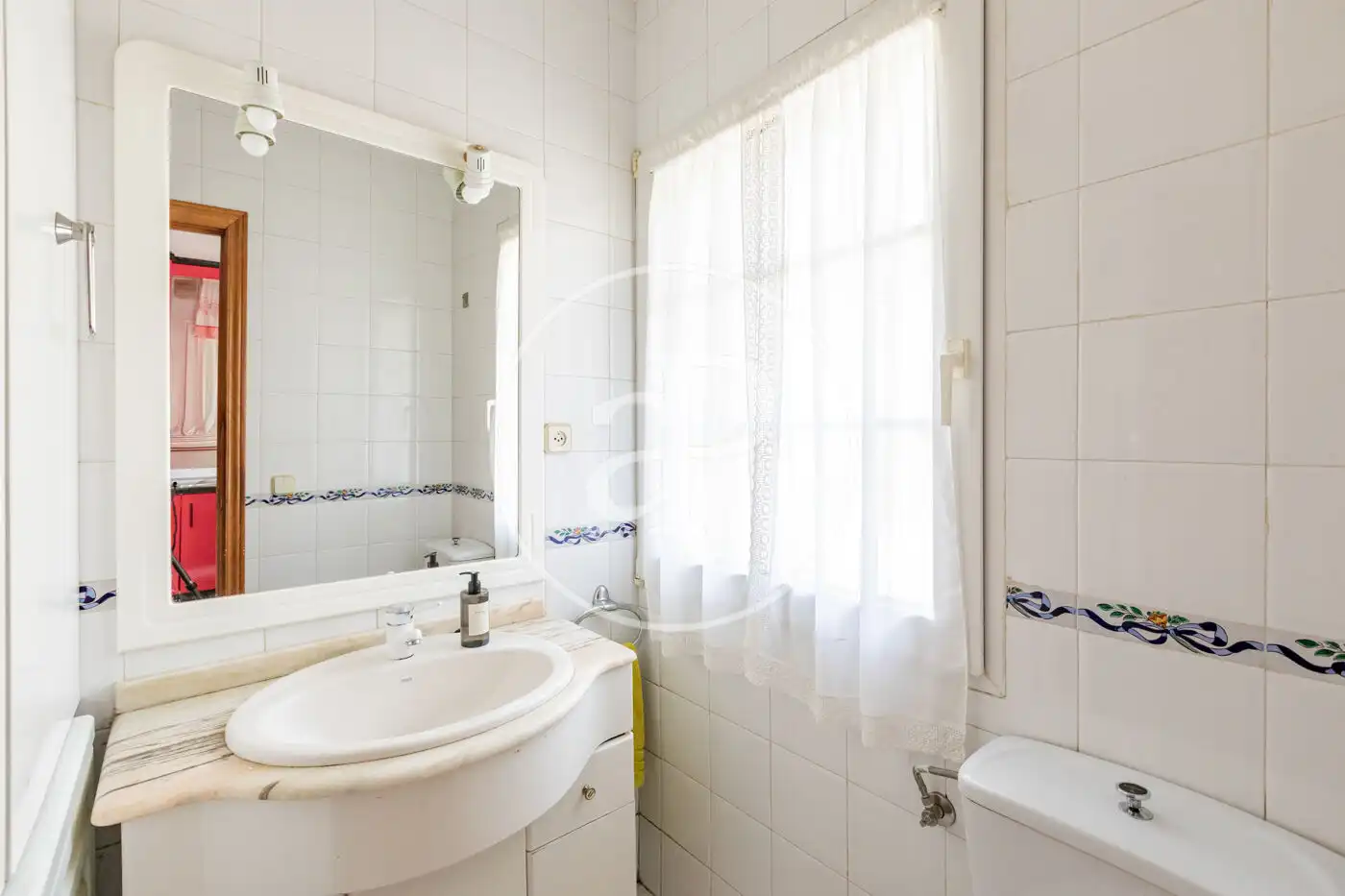 Bany de Casa o xalet en venda en Torrelodones amb Calefacció, Jardí privat i Traster