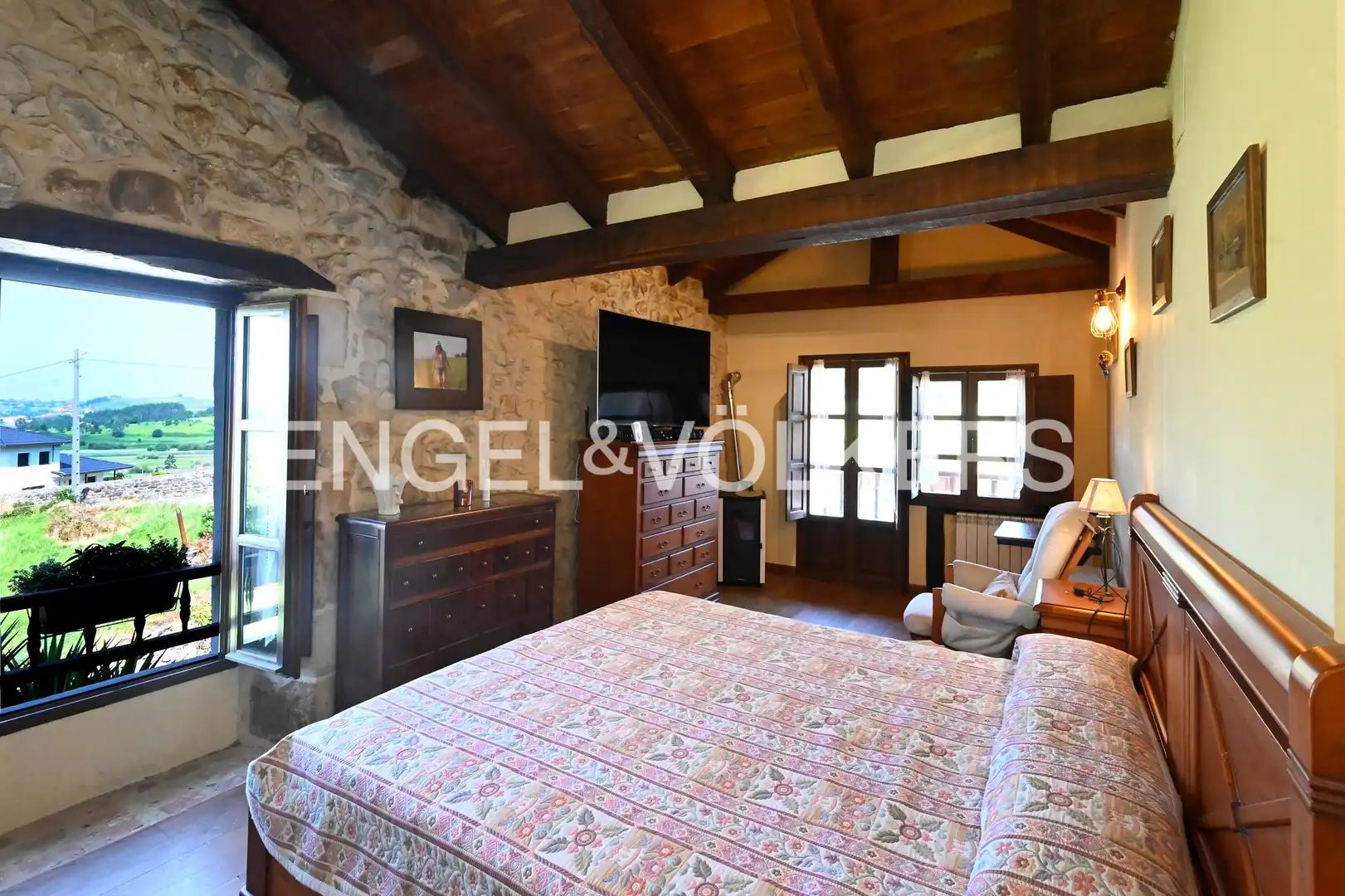 Habitación de Casa o chalet en venta en Miengo con Calefacción y Jardín privado