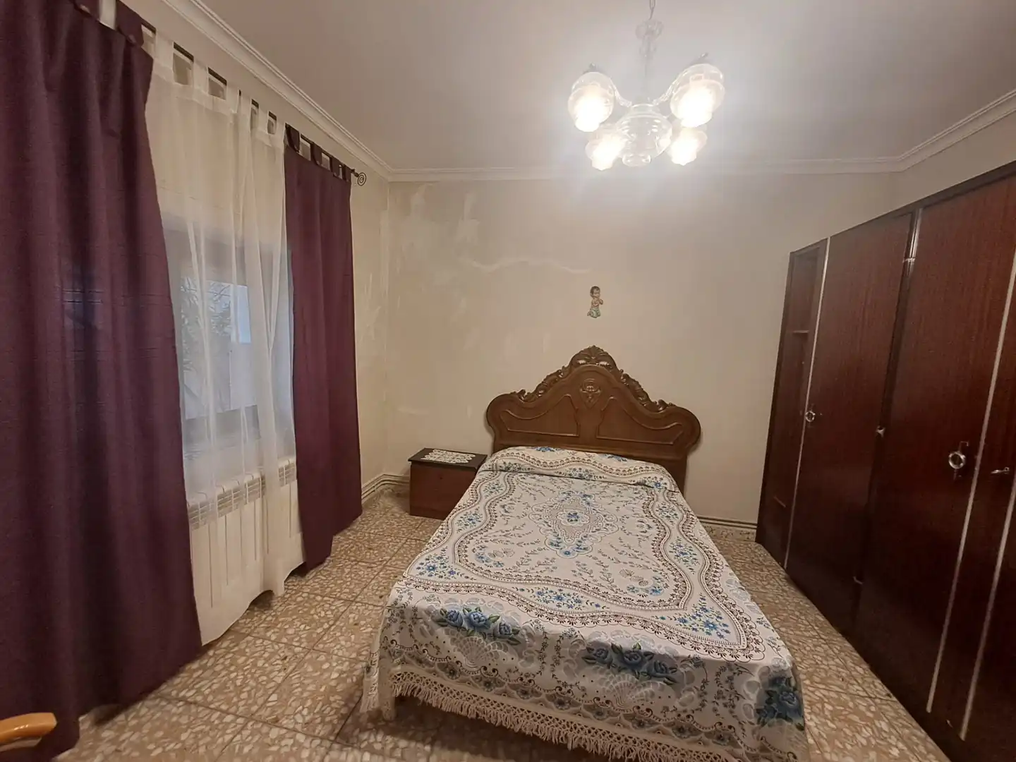 Dormitori de Casa o xalet en venda en Puertollano amb Calefacció, Terrassa i Traster