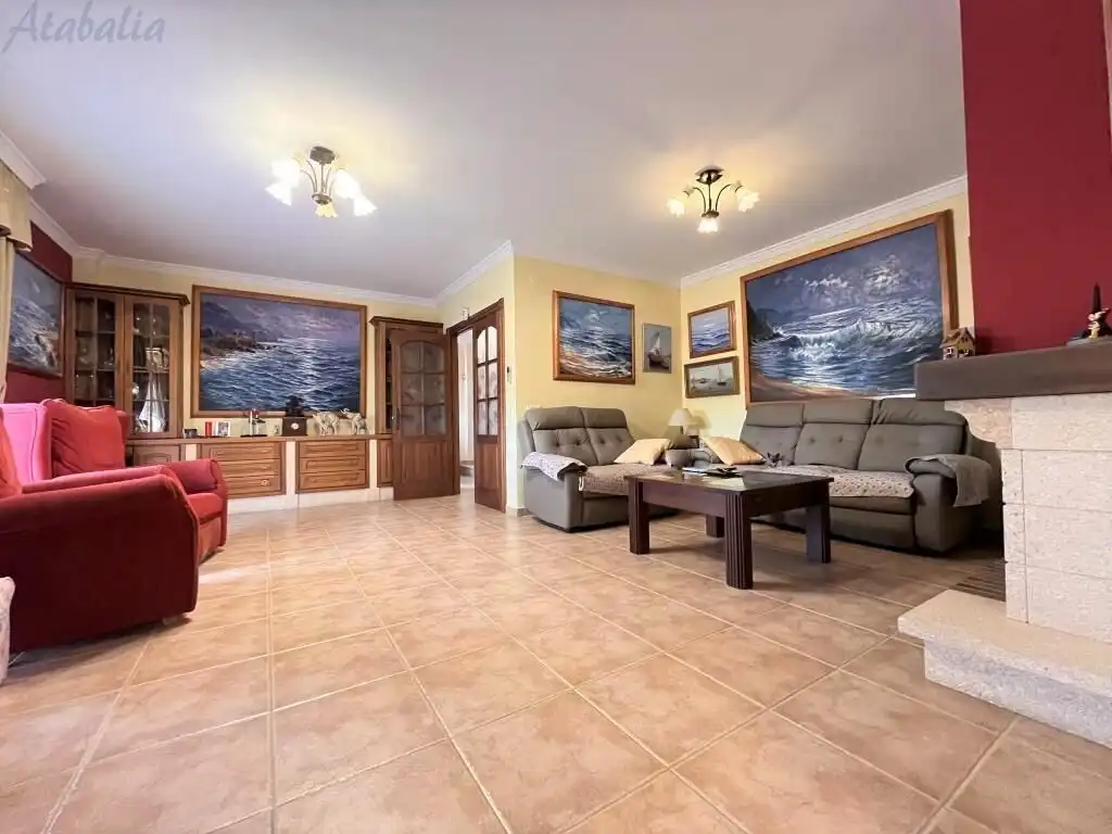 Sala de estar de Casa o chalet en venta en Málaga con Aire acondicionado, Calefacción y Jardín privado
