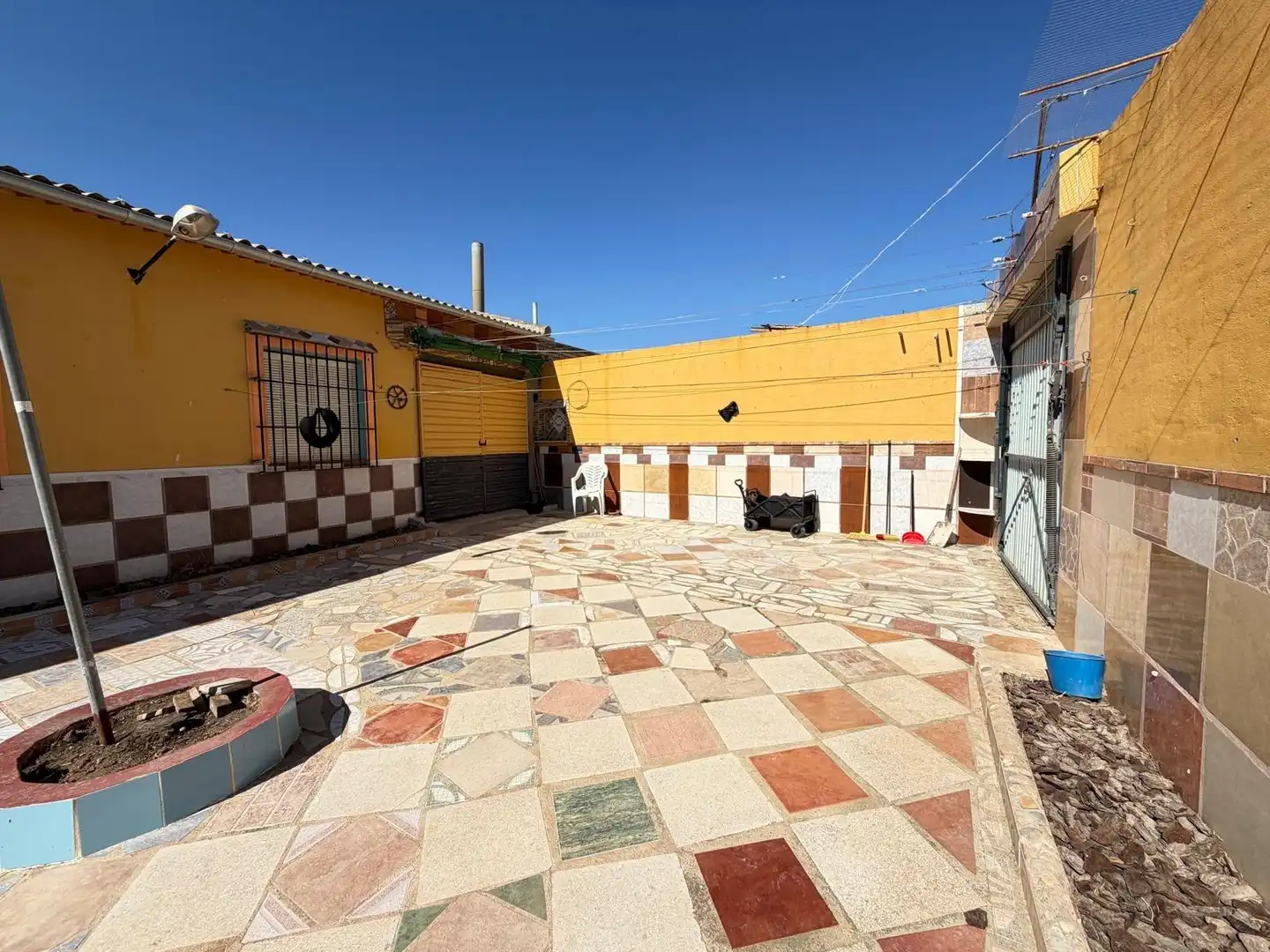 Vista exterior de Casa o xalet en venda en Alameda amb Aire condicionat, Calefacció i Traster