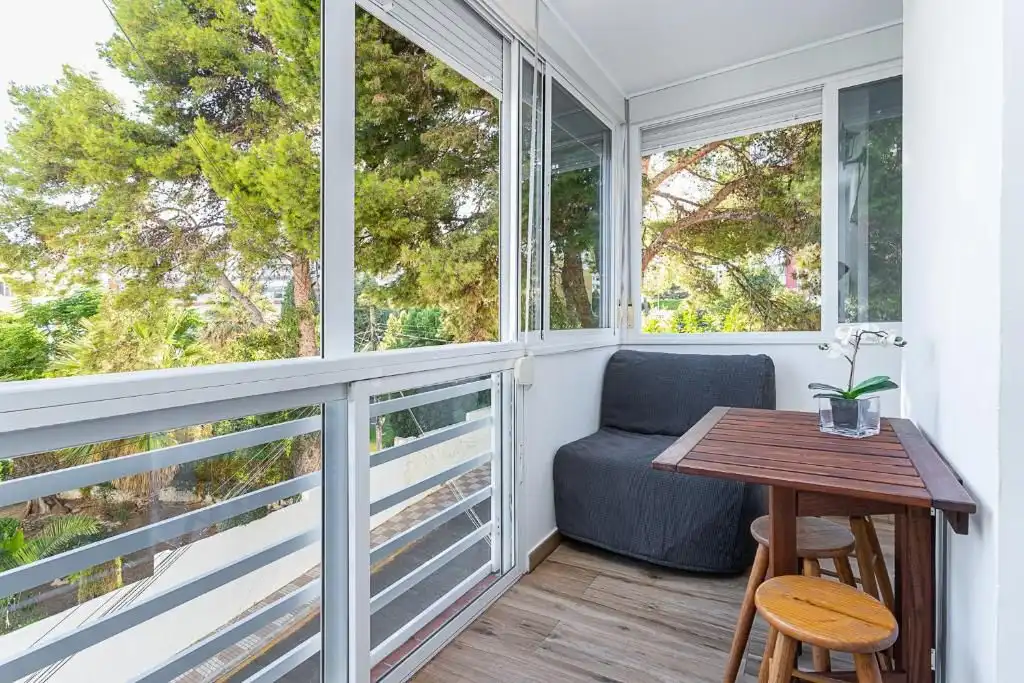 Terraza de Estudio en venta en Benalmádena con Aire acondicionado, Amueblado y Piscina comunitaria