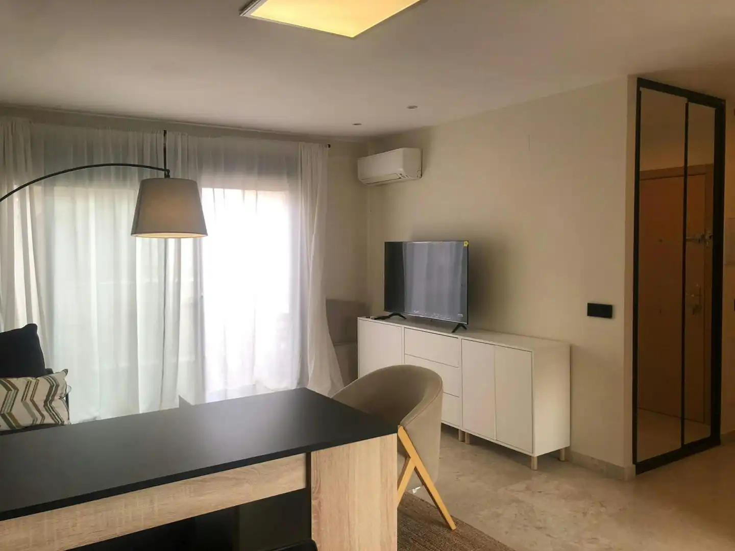Sala d'estar de Pis de lloguer en Madrid amb Aire condicionat, Calefacció i Moblat