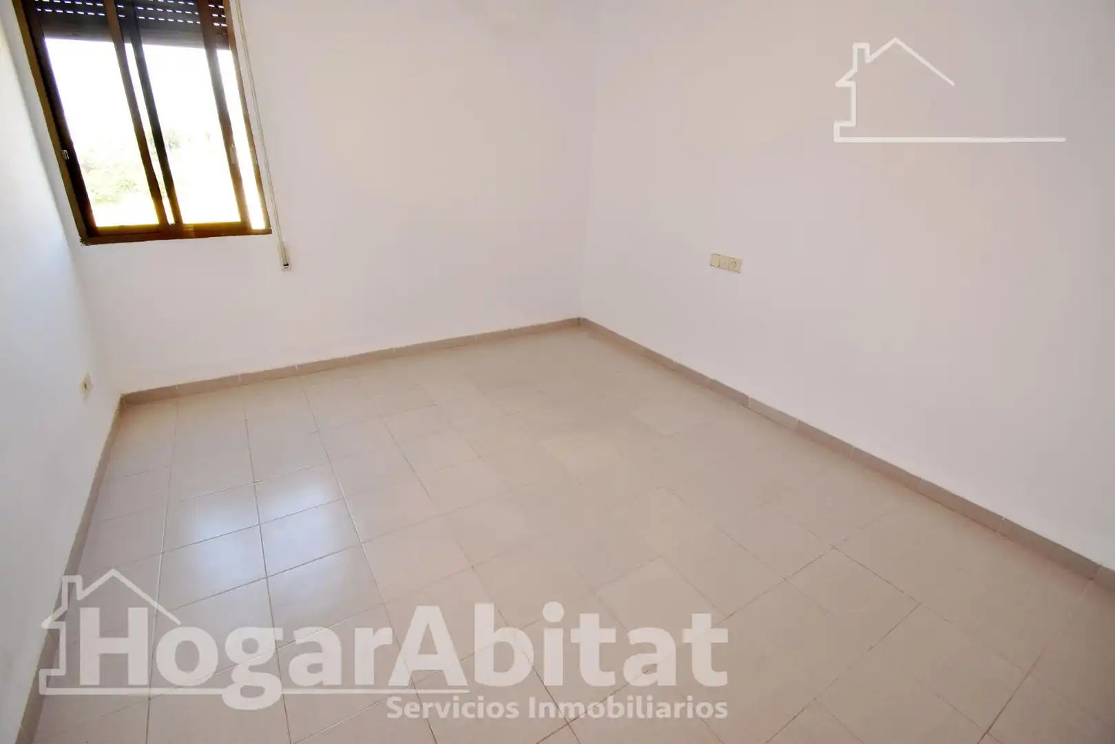 Dormitori de Casa o xalet en venda en Almazora / Almassora amb Jardí privat, Terrassa i Traster