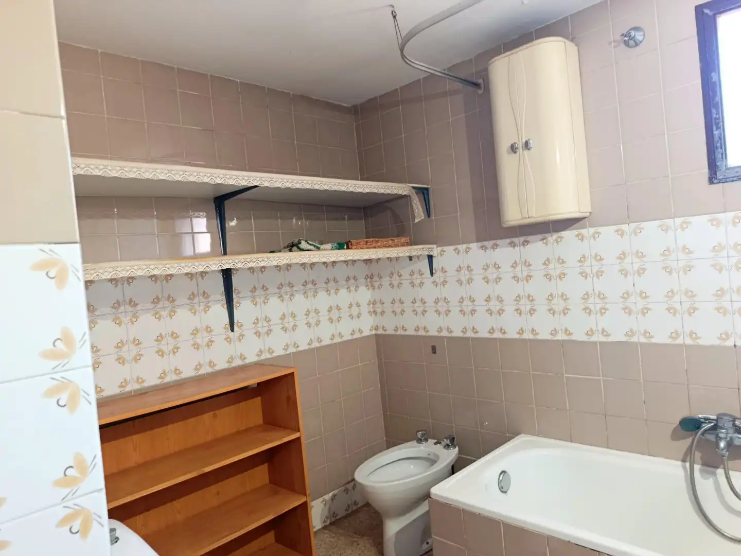 Bany de Pis en venda en Alicante / Alacant amb Balcó i Alarma