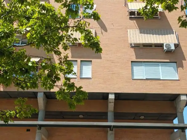Vista exterior de Oficina de lloguer en Tres Cantos amb Aire condicionat, Calefacció i Alarma