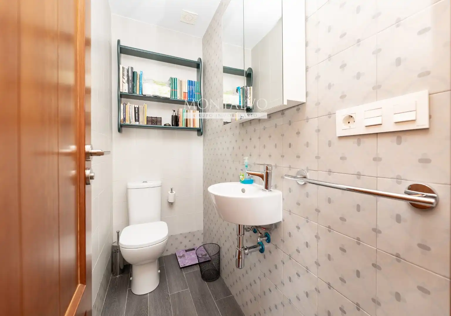 Badezimmer von Wohnung zur Miete in Granada mit Klimaanlage, Schwimmbad und Möbliert