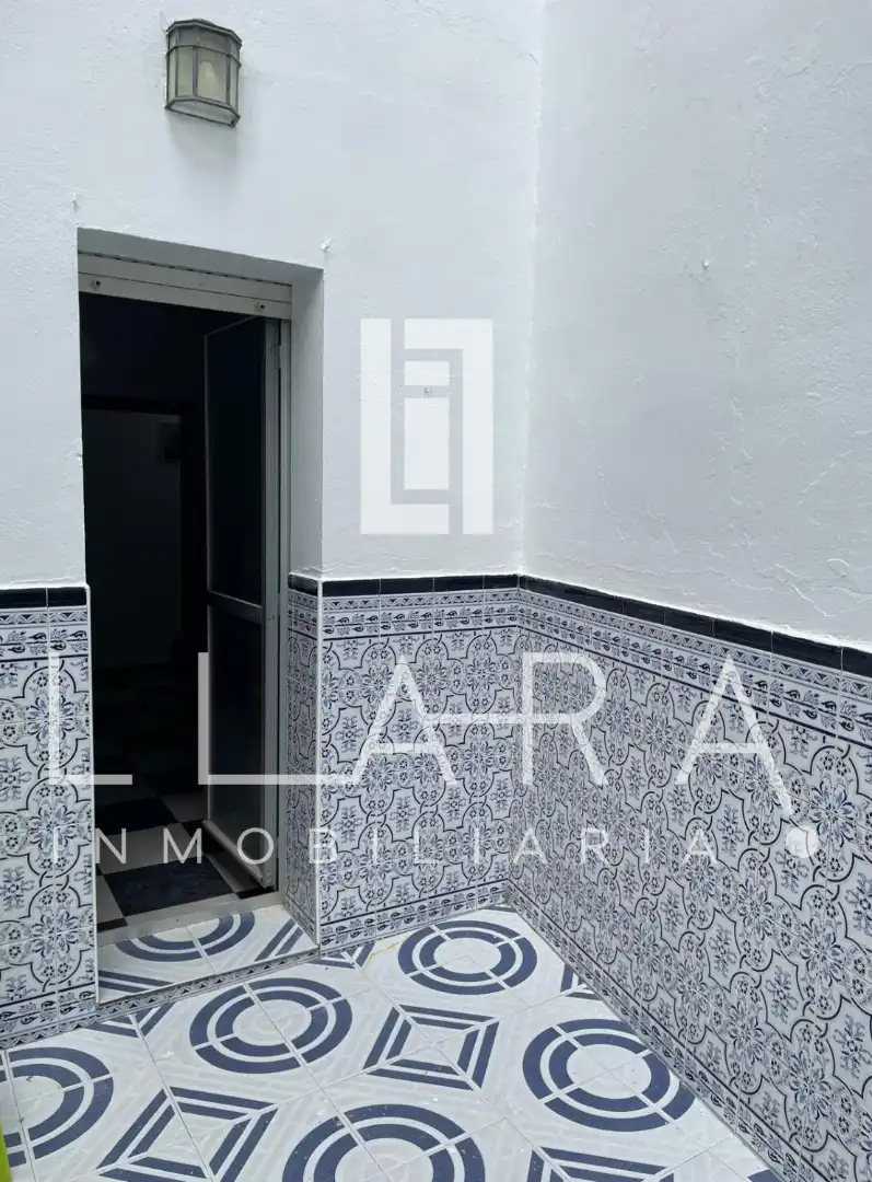Exterior view of Flat for sale in Lucena  with Storage room, Furnished and Alarm