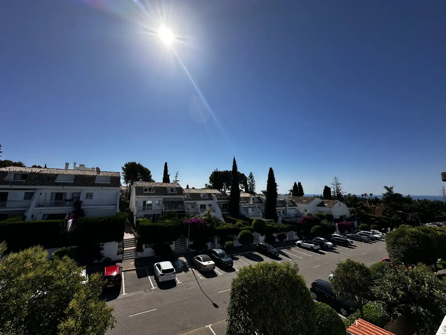 Vista exterior de Casa adosada en venda en Marbella amb Aire condicionat, Calefacció i Terrassa
