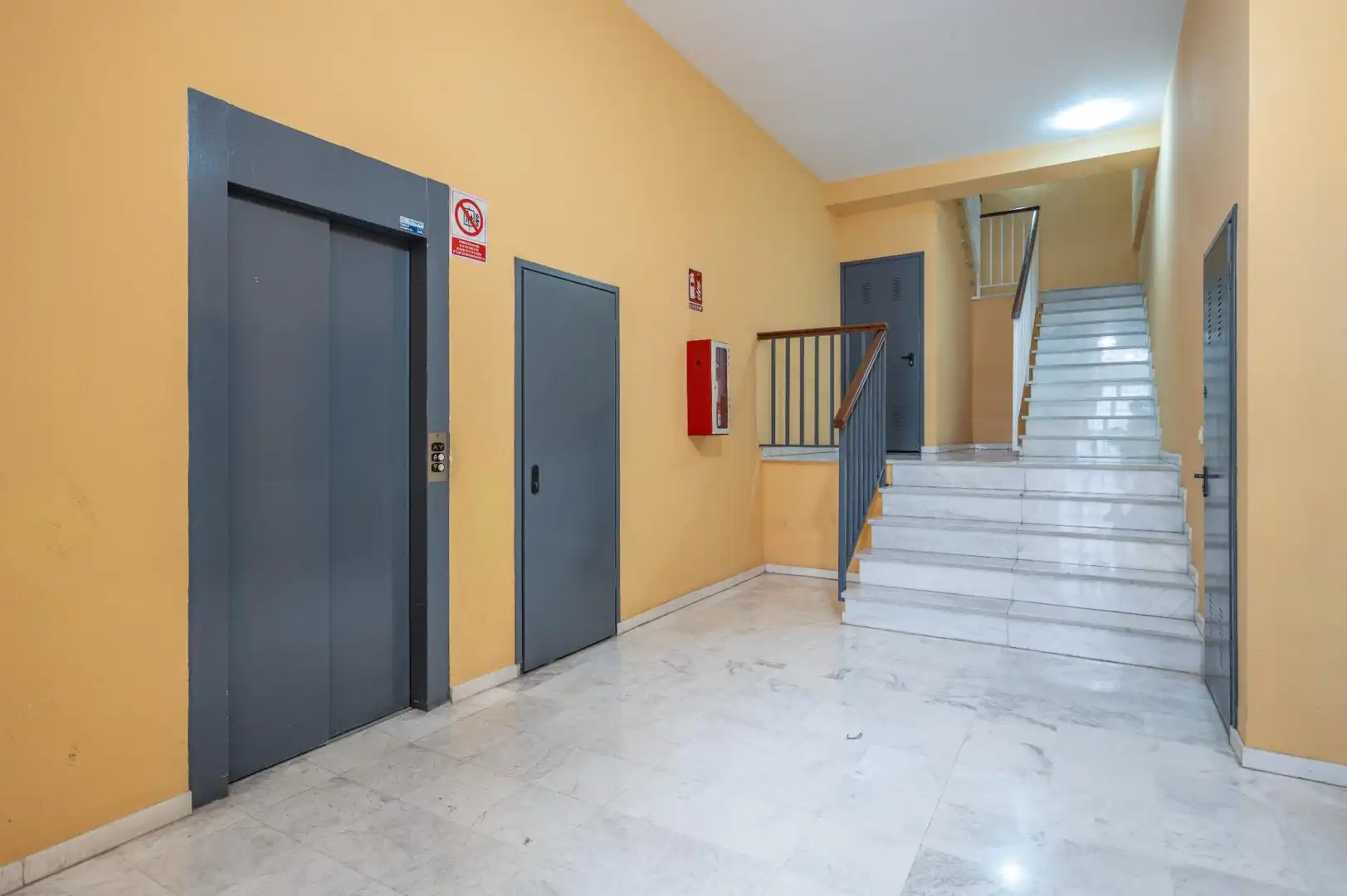 Wohnung zum Verkauf in Huétor Vega mit Terrasse