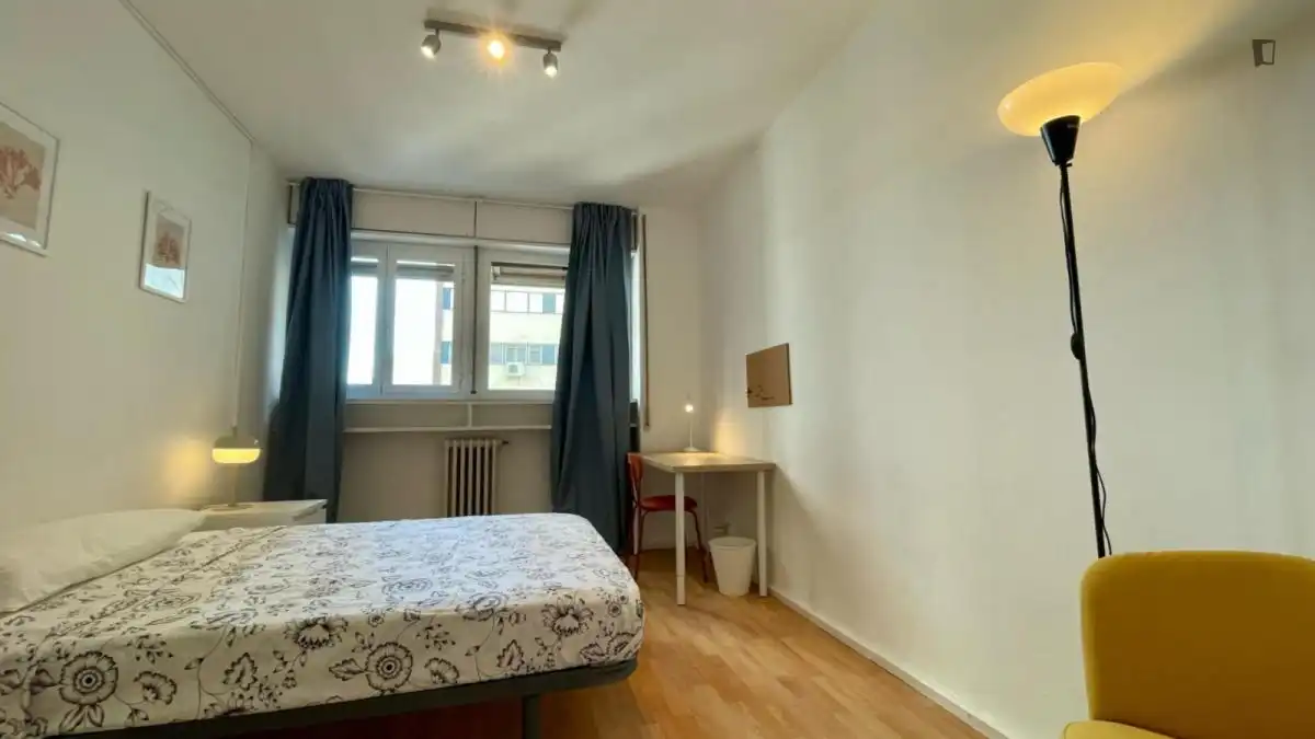 Schlafzimmer von Wohnungen zur untervermieten in Madrid mit Möbliert, Ofen und Waschmaschine