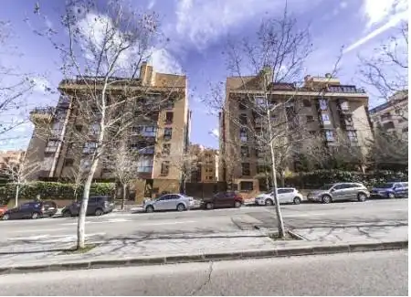 Exterior view of Duplexes for sale in  Madrid Capital  with Storage room and Community pool