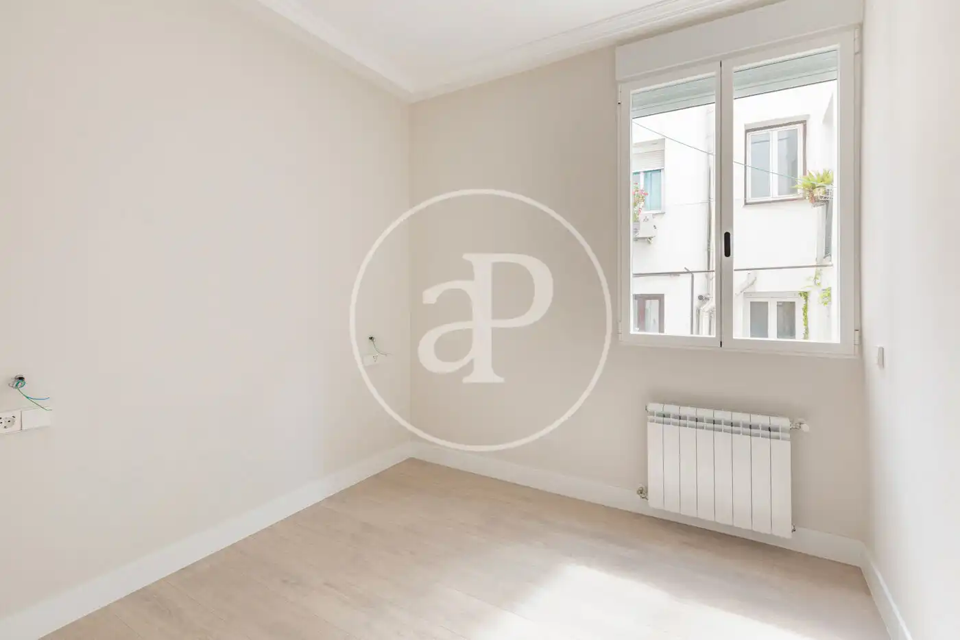 Flat for sale in Calle del Conde de Romanones, Embajadores - Lavapiés