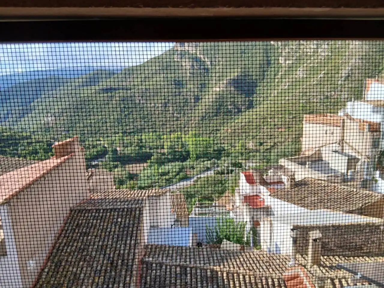 Exterior view of Houses for sale in Dos Aguas, Valencia