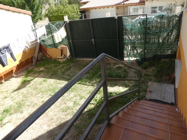 Casa adosada en Venta en Alfoz de Quintanadueñas