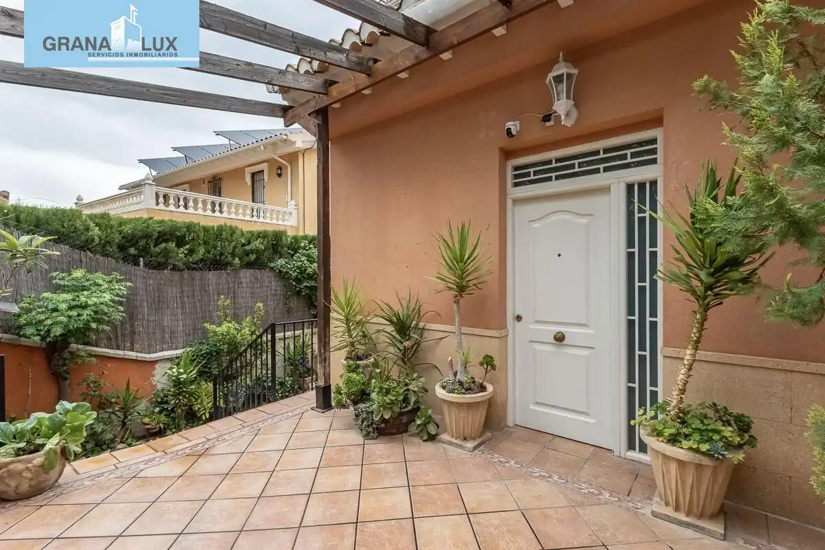 Detached house with terrace for sale in Calle del Sauce, imagen 4