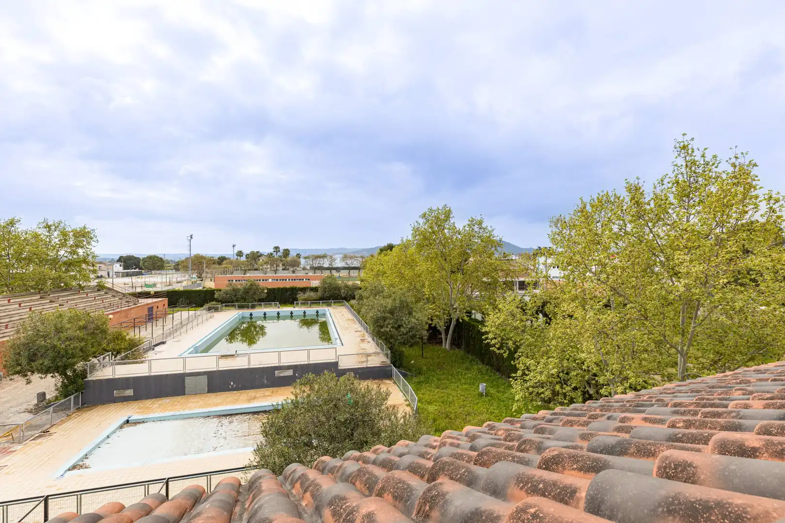 Piscina de Casa adosada en venta en Murcia con Aire acondicionado, Terraza y Trastero