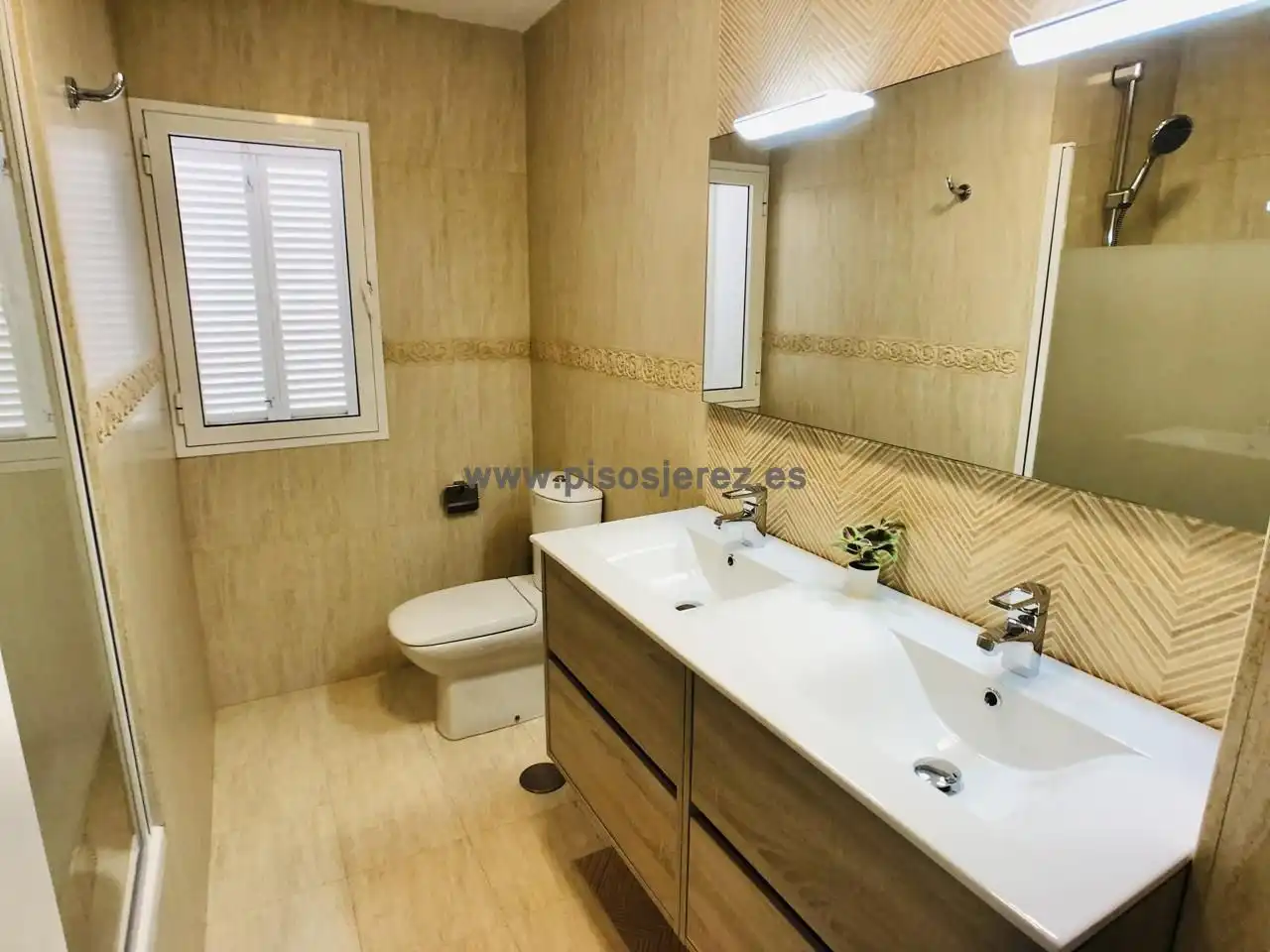 Bathroom of Houses for sale in Jerez de la Frontera  with Air Conditioner, Private garden and Terrace