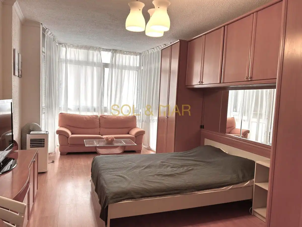 Schlafzimmer von Wohnung zur Miete in Centro