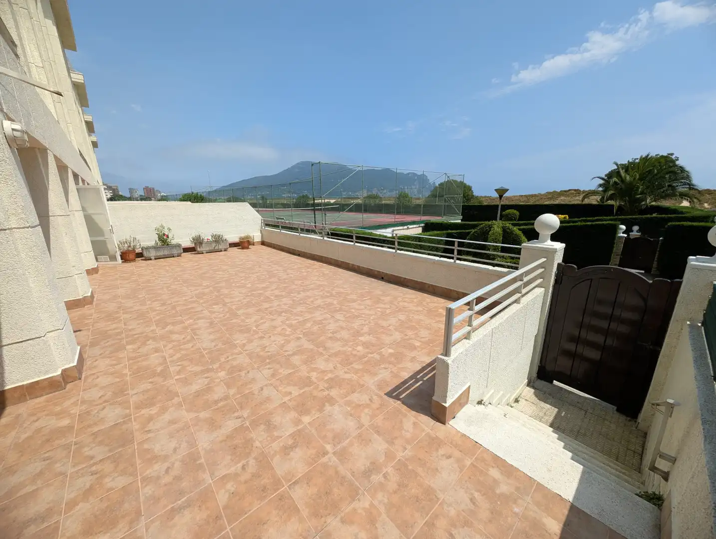 Flat for sale in Laredo - CALLE ENRIQUE MOWINCKEL- RCIA AMANECER, 84, Zona Playa
