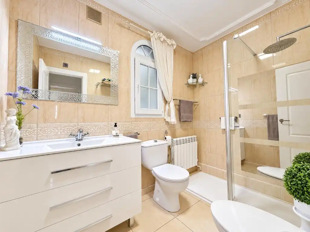 Casa con terraza en venta en calle canal de la mancha, imagen 25