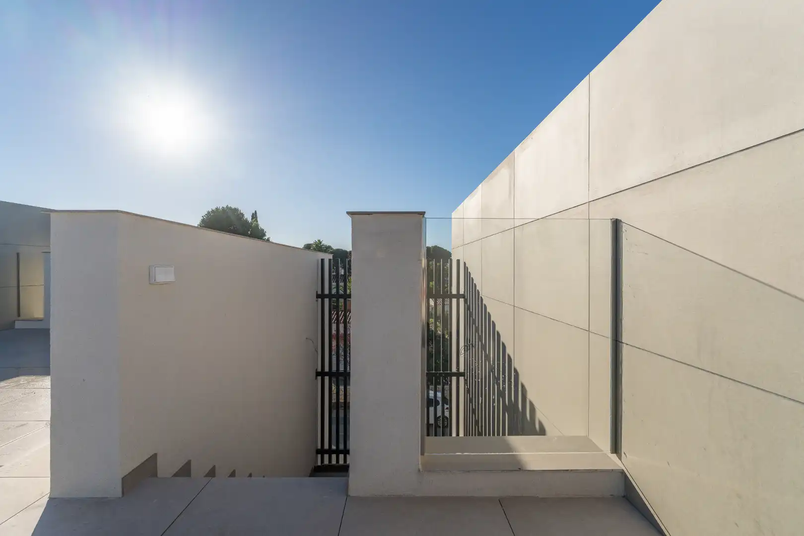 Vista exterior de Casa adosada en venta en Cambrils con Jardín privado, Piscina y Domótica