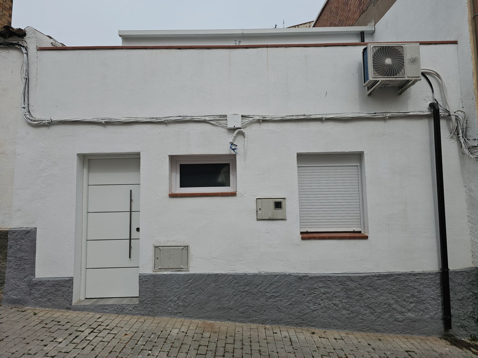Exterior view of House or chalet for sale in  Lleida Capital  with Air Conditioner, Terrace and Balcony