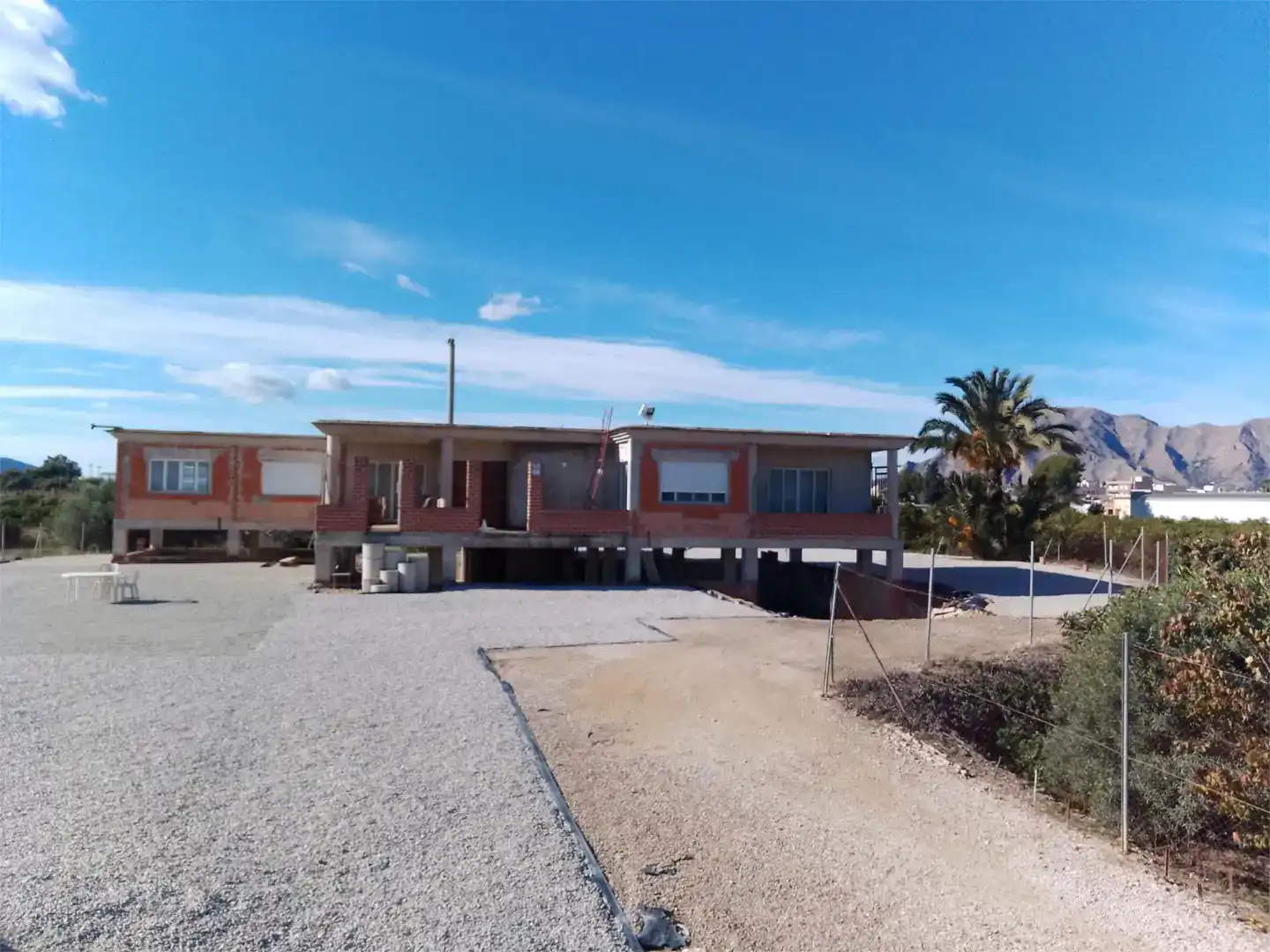 Vista exterior de Casa o xalet en venda en Orihuela amb Piscina i Balcó