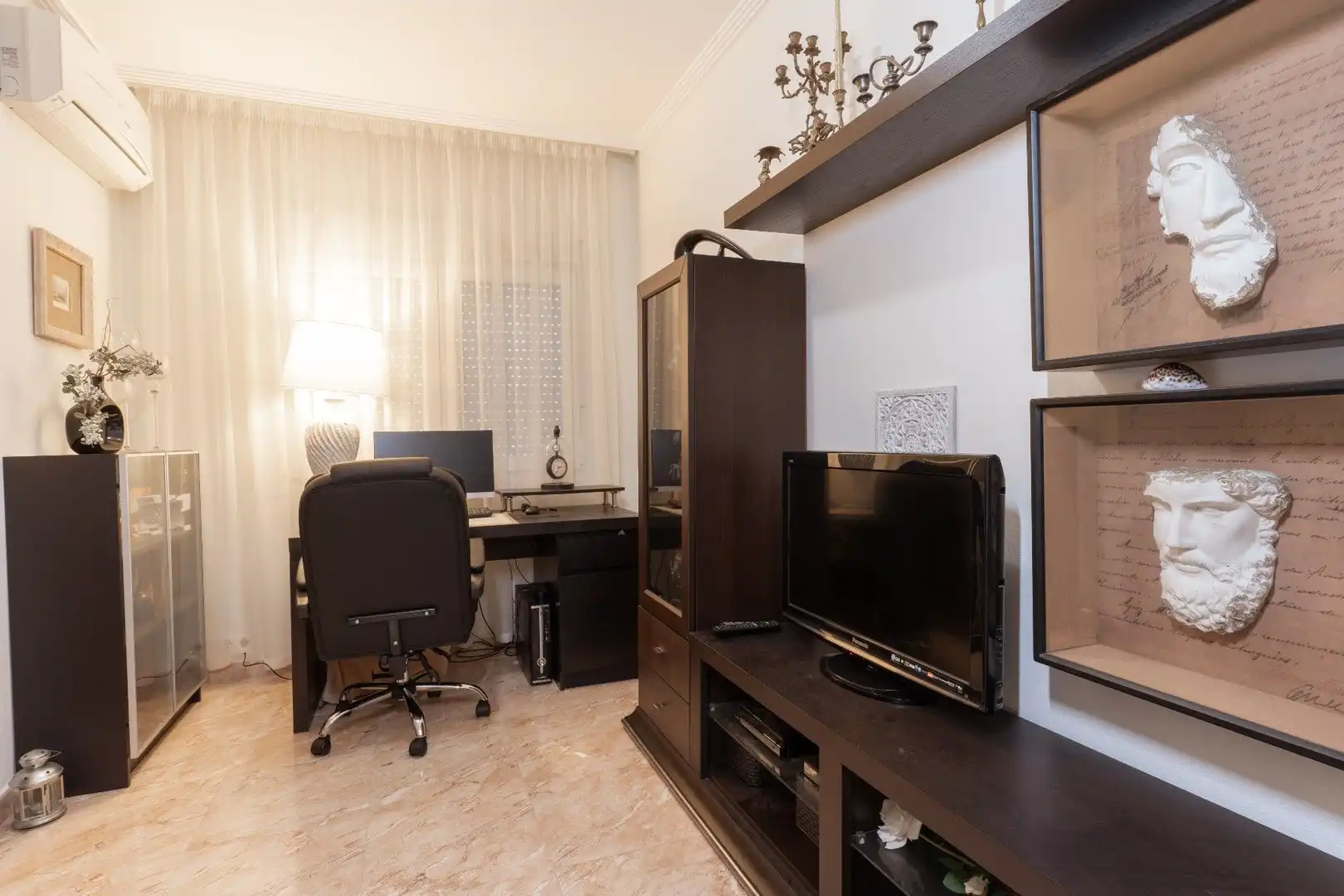 Sala d'estar de Casa o xalet en venda en Torrevieja amb Aire condicionat, Calefacció i Jardí privat