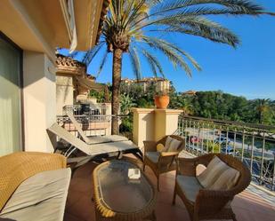 Terrassa de Apartament en venda en Marbella amb Aire condicionat, Calefacció i Jardí privat