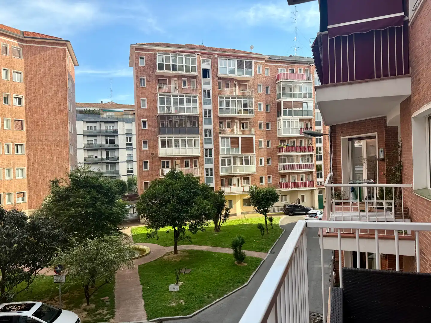 Vista exterior de Pis en venda en Bilbao  amb Calefacció, Traster i Moblat