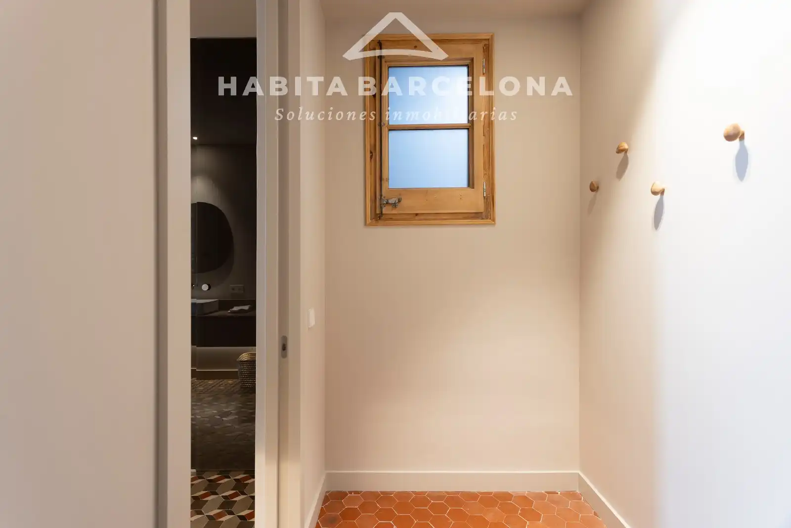Wohnung zur Miete in Barcelona mit Klimaanlage, Heizung und Parkett
