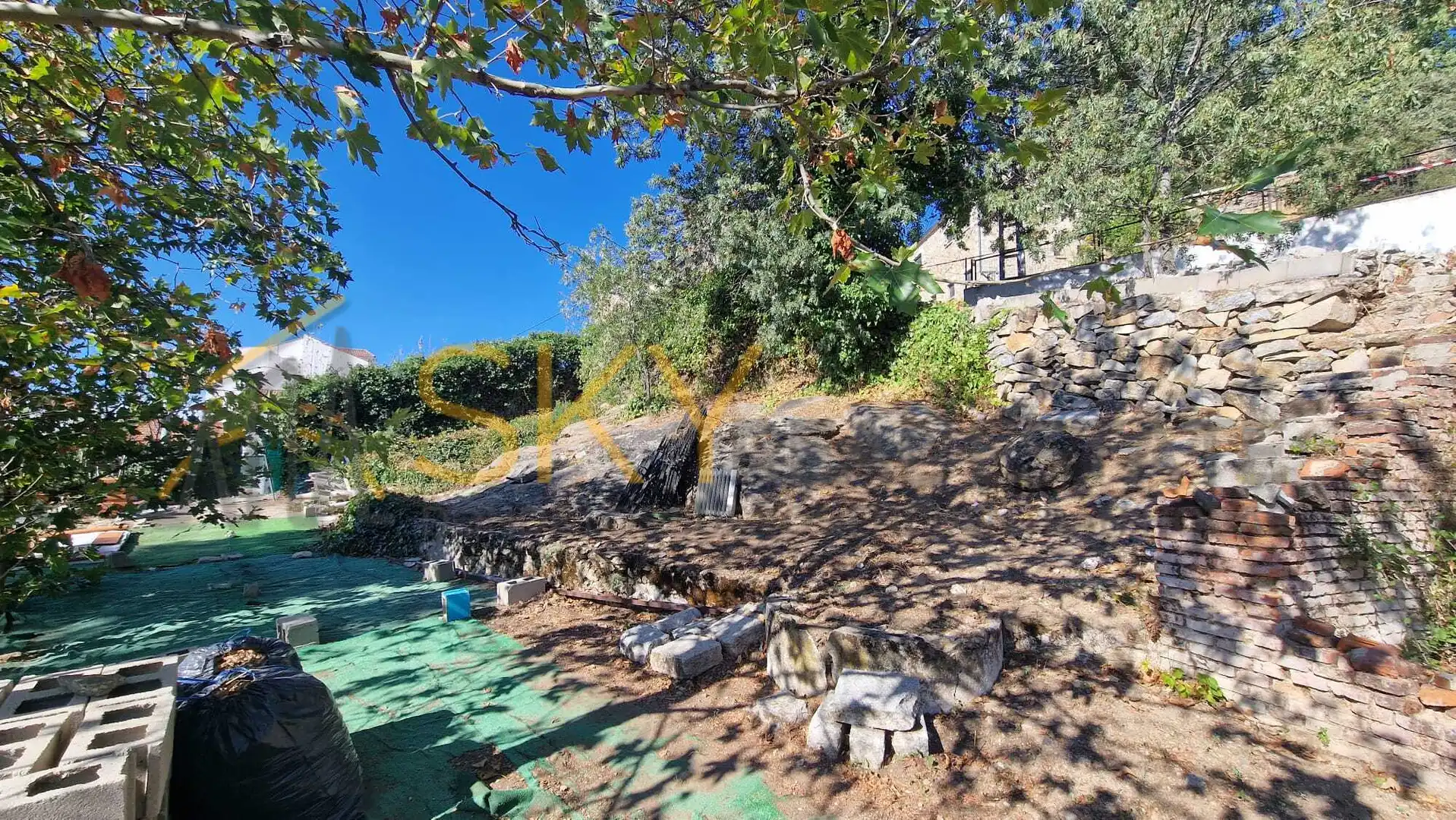 Residencial en venta en Miraflores de la Sierra