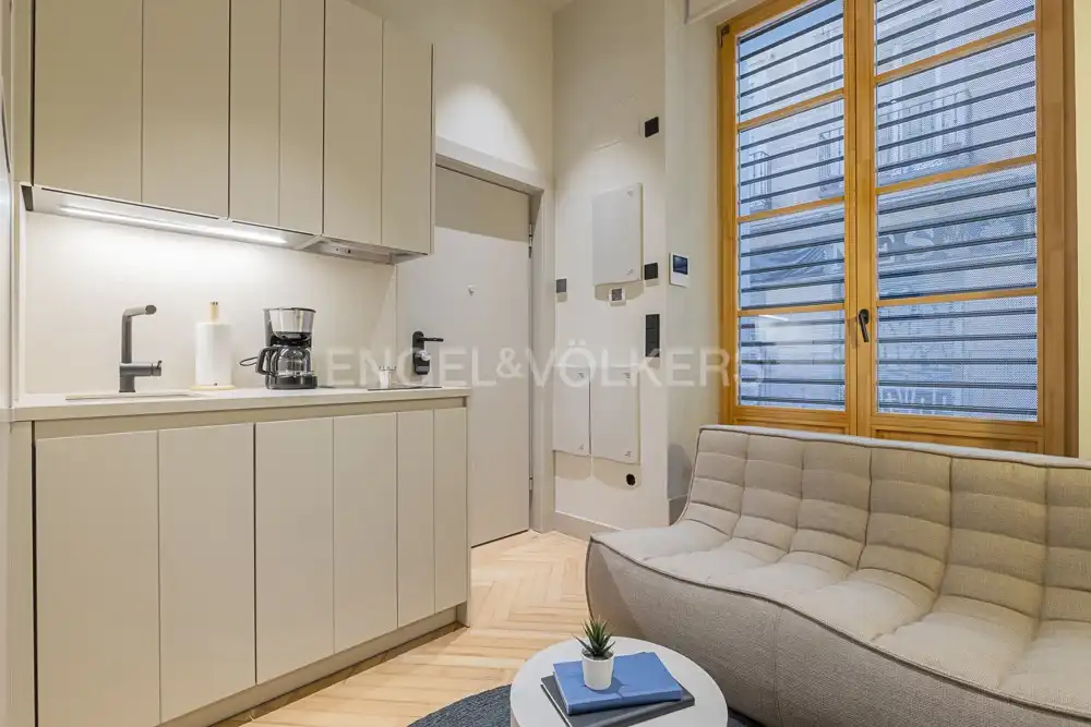 Living room of Flat for rent in Madrid  with Air Conditioner, Heating and Furnished