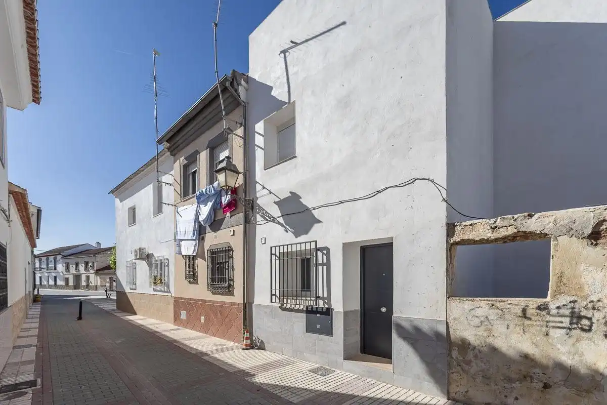 Vista exterior de Casa adosada en venta en Chauchina con Terraza y Balcón