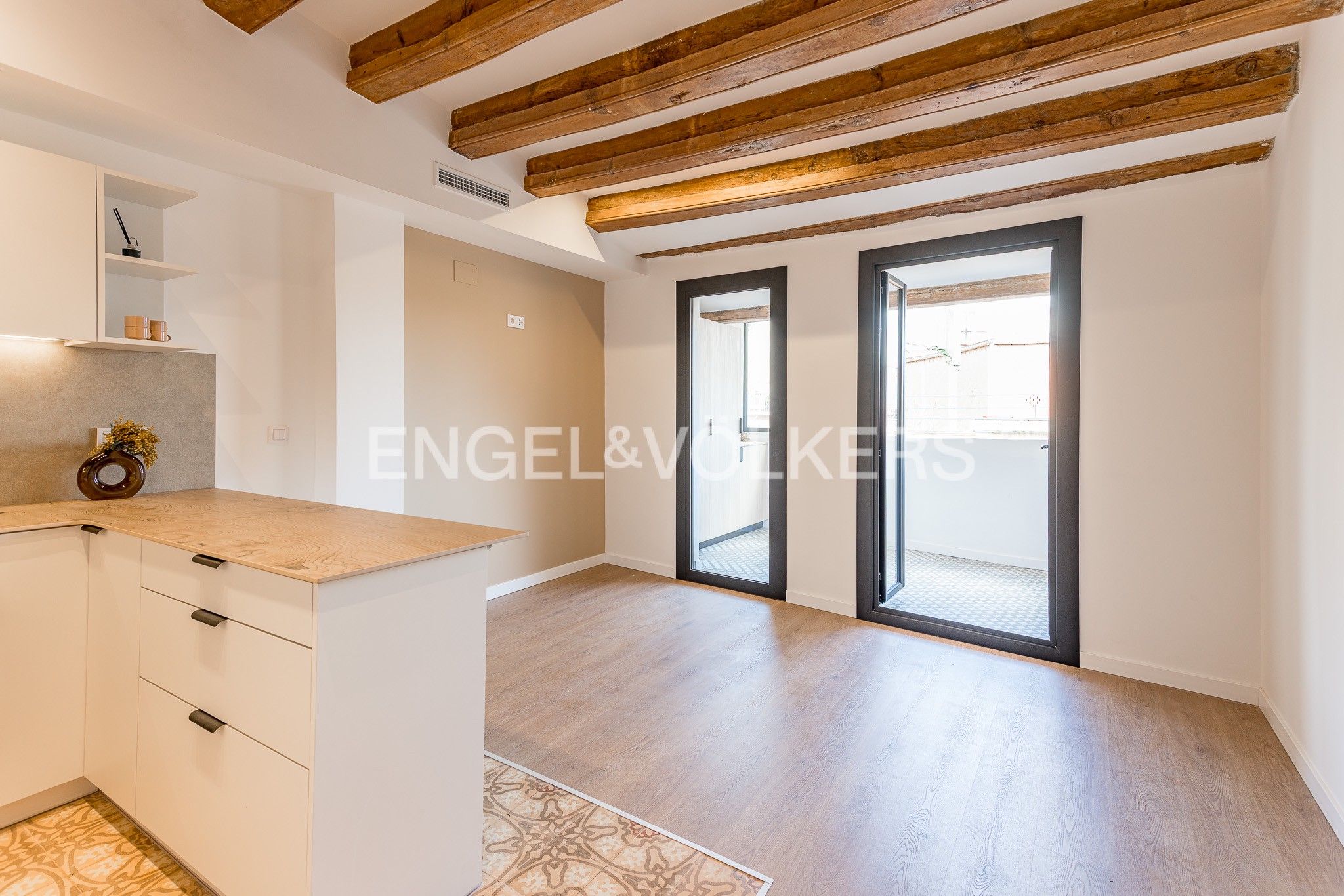 Balcony of Apartment for sale in  Barcelona Capital  with Air Conditioner, Heating and Terrace