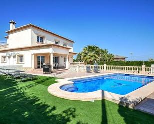 Vista exterior de Casa o xalet de lloguer en Calpe / Calp amb Aire condicionat, Terrassa i Piscina