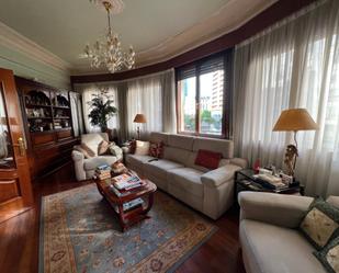 Sala d'estar de Pis en venda en Bilbao  amb Calefacció