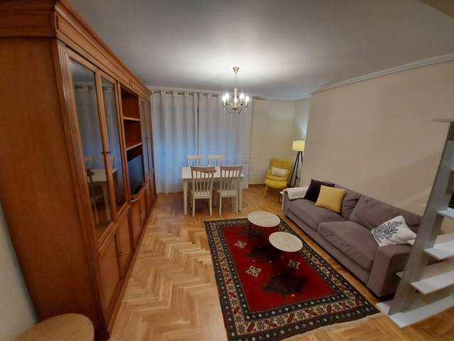 Piso en Alquiler en O Castro