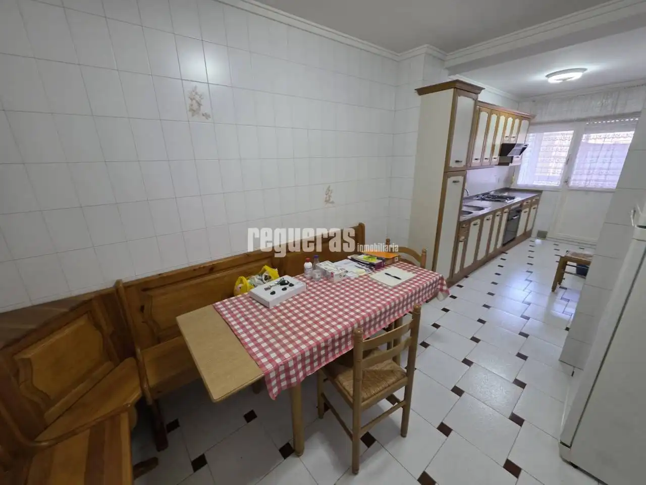 Cocina de Piso en venta en Avilés con Calefacción, Parquet y Terraza