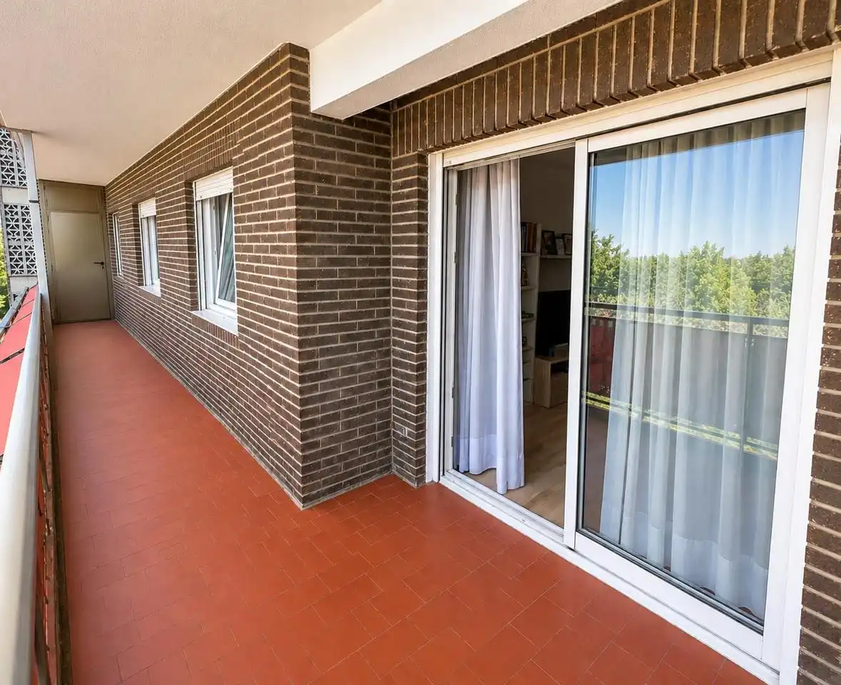 Flat with lift for sale in Calle Pontevedra