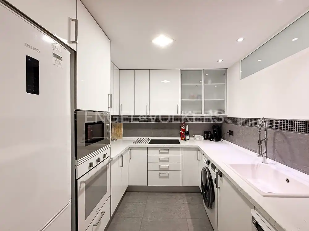 Kitchen of Flat for rent in Valencia  with Air Conditioner, Heating and Furnished