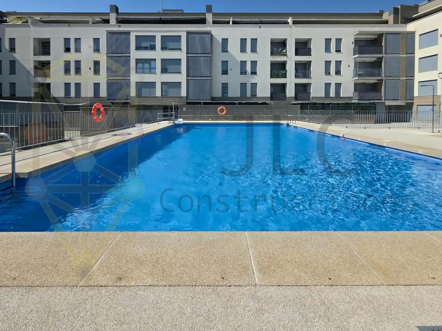 Piscina de Pis en venda en Alovera amb Aire condicionat, Calefacció i Parquet