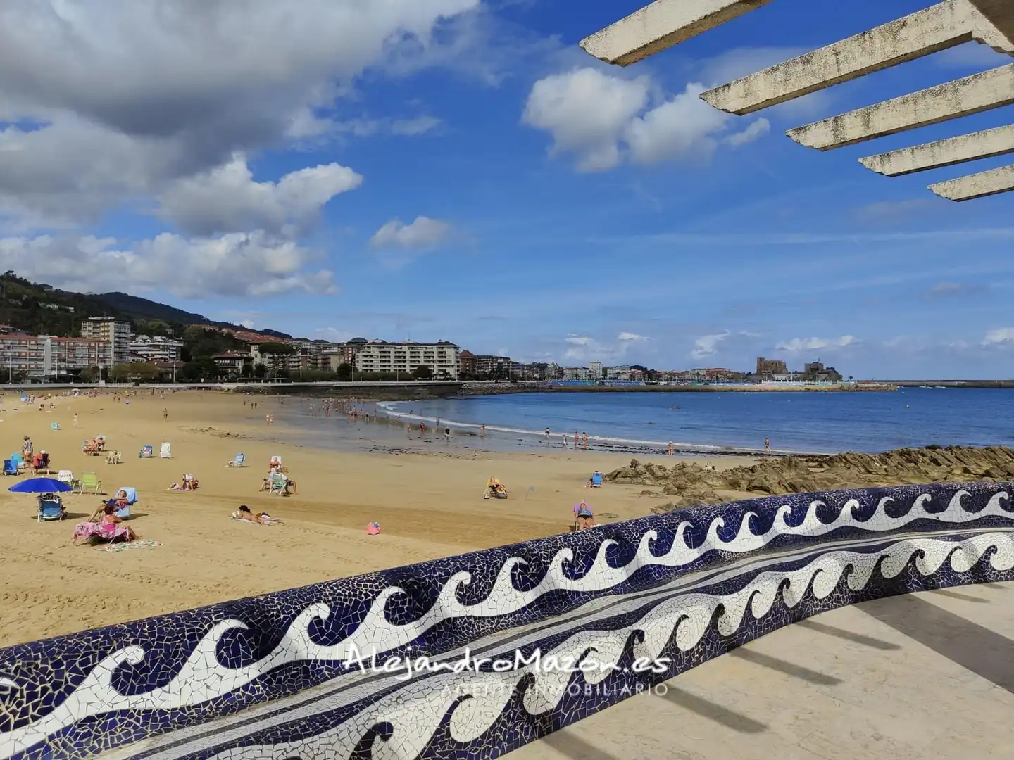 Exterior view of Flat for rent in Castro-Urdiales  with Heating, Terrace and Swimming Pool