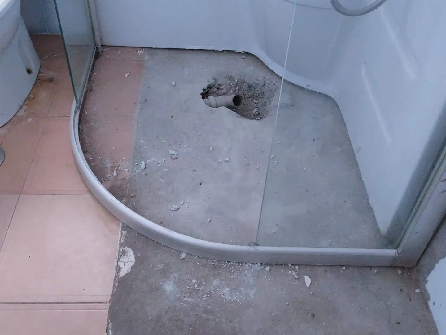 Bathroom of Flat for sale in Gines  with Balcony