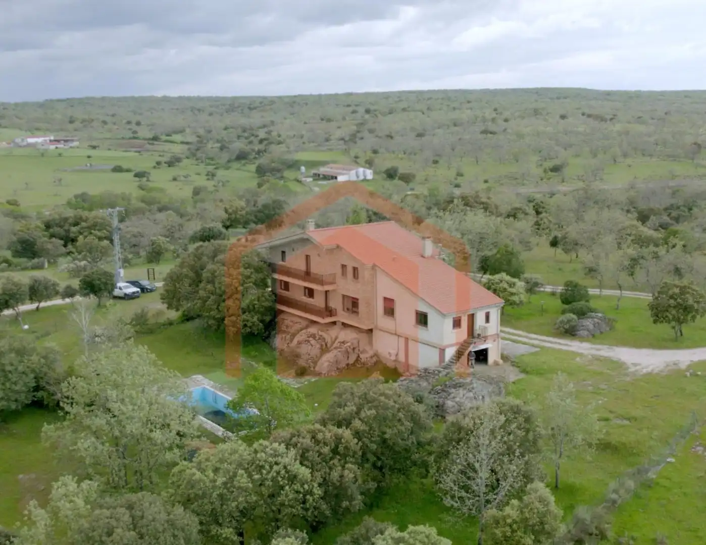 Country house zum Verkauf in Cipérez mit Klimaanlage, Heizung und Terrasse