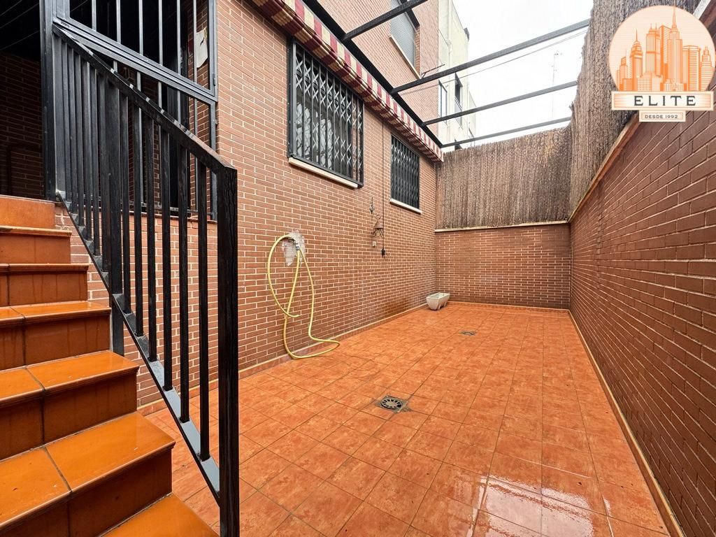 Terrassa de Pis en venda en Alcorcón amb Calefacció, Traster i Piscina comunitària